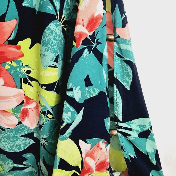 Ruby Rd., Colorful Botanical Tunic, Wrinkle Resistant Easy Care, Size 1X - Picture 7 of 13